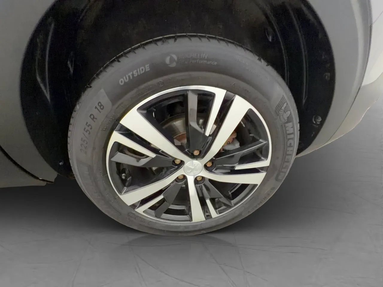 Vehicle image 35