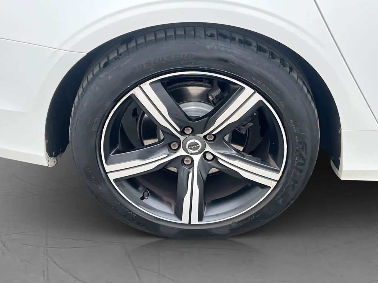 Vehicle image 30