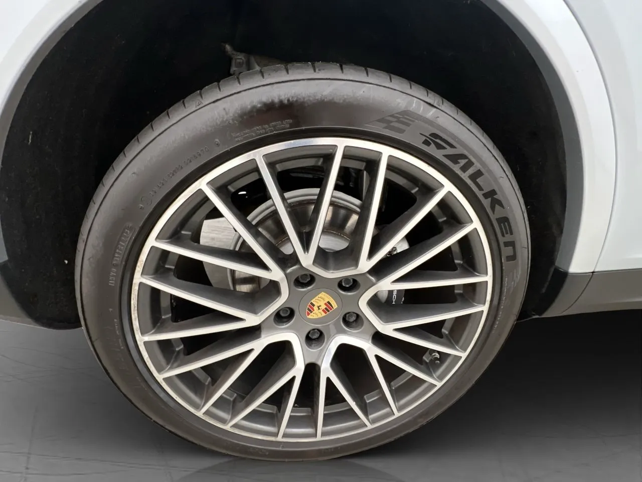 Vehicle image 33