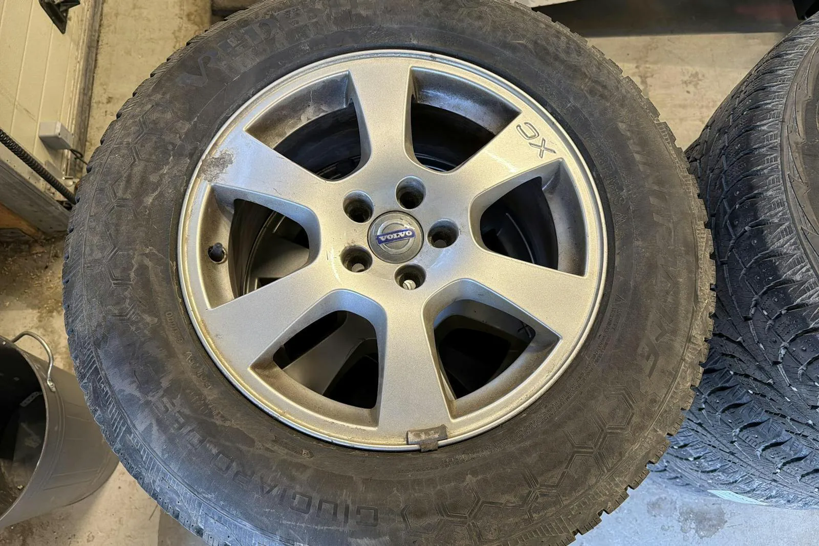 Vehicle image 14