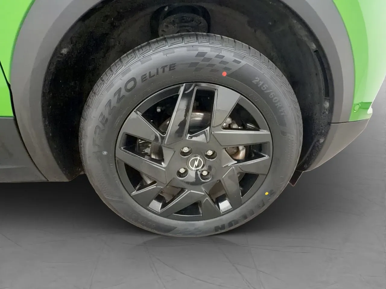 Vehicle image 30