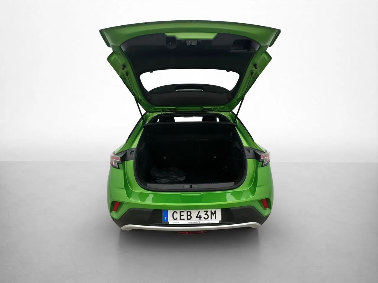 Vehicle image 28