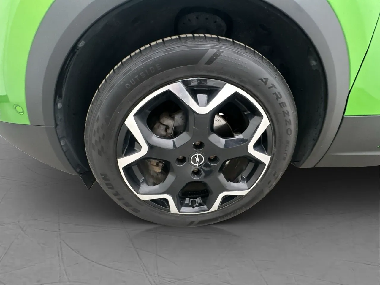 Vehicle image 33
