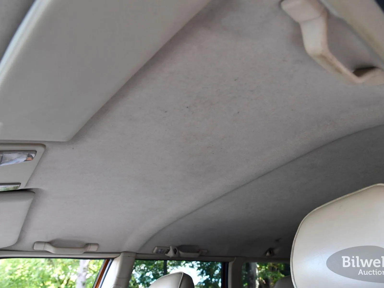 Vehicle image 20