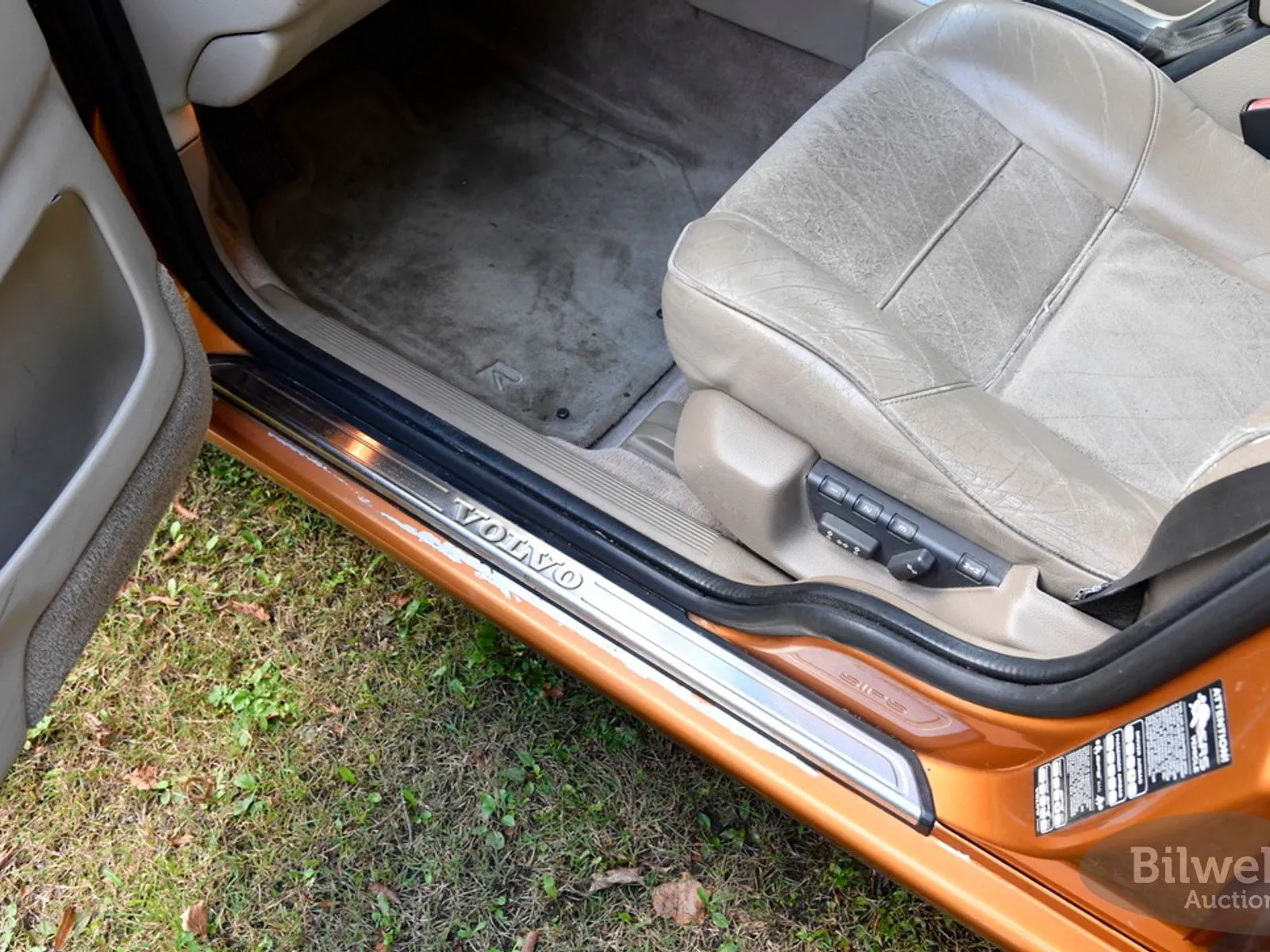 Vehicle image 23