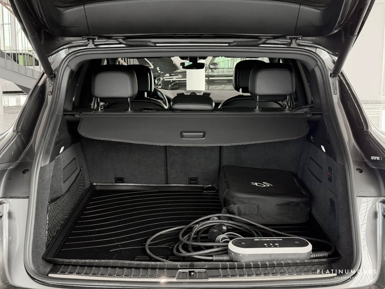 Vehicle image 18