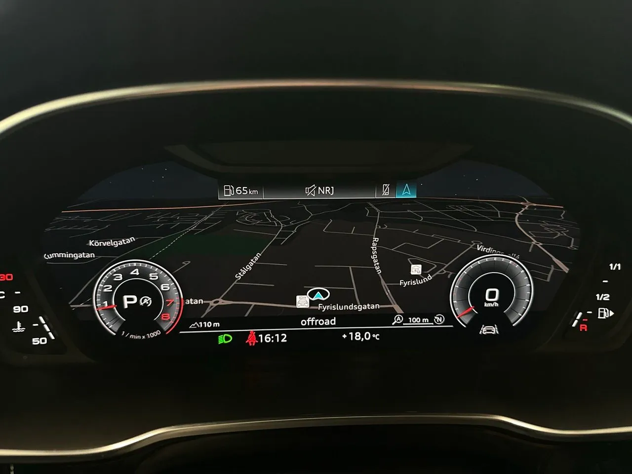 Vehicle image 22