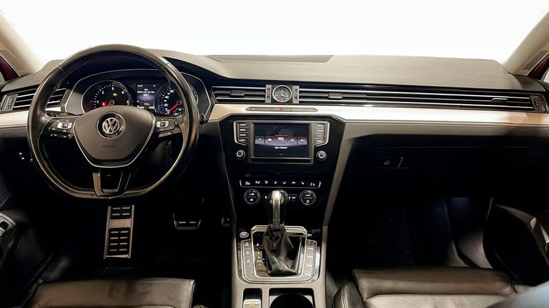 Volkswagen Passat bild 10