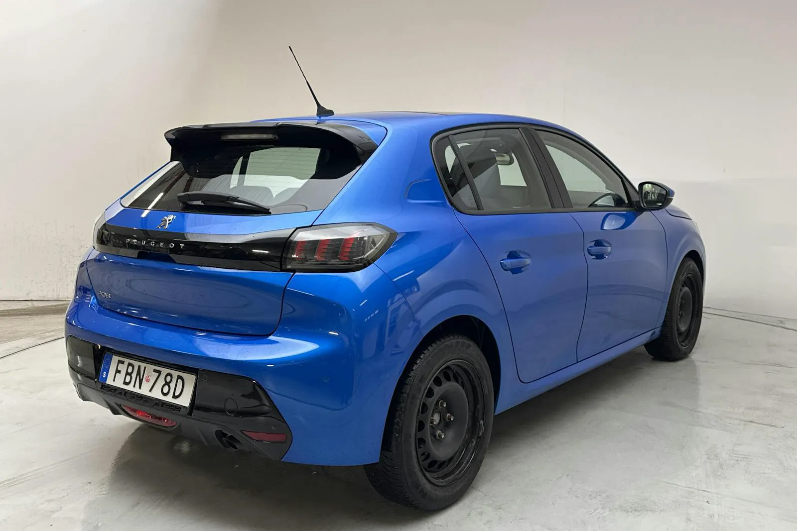Vehicle image 2