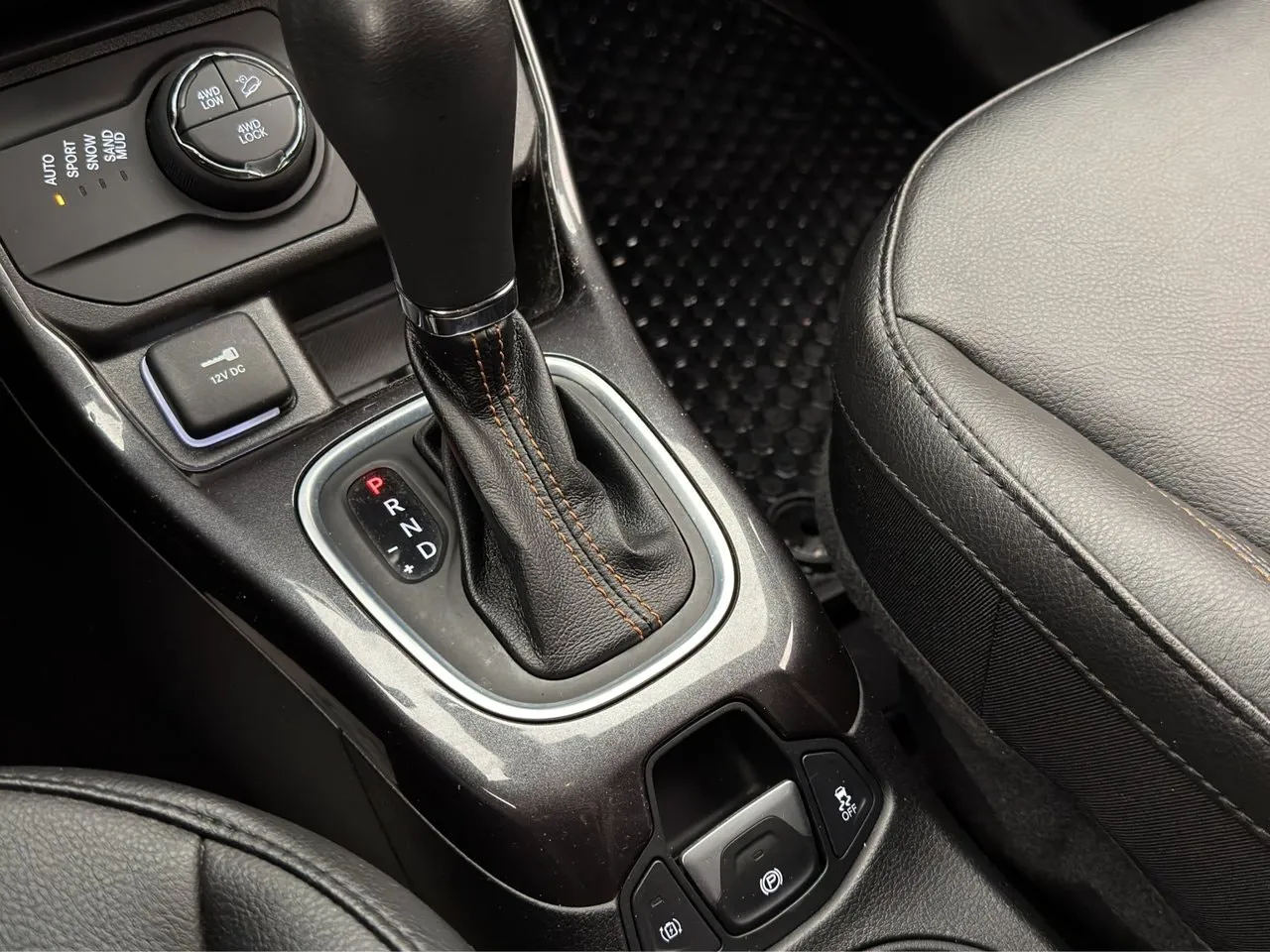 Vehicle image 21