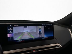 BMW iX bild 25