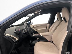 BMW iX bild 15