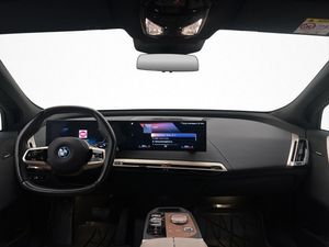 BMW iX bild 19
