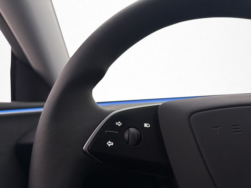 Tesla Model 3 bild 14