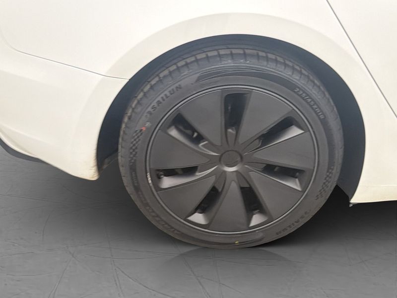 Tesla Model 3 bild 32
