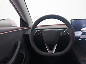 Tesla Model 3 bild 13