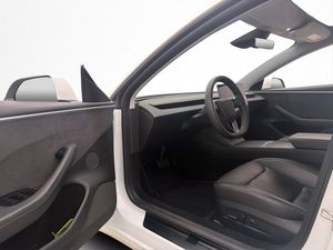 Tesla Model 3 bild 9