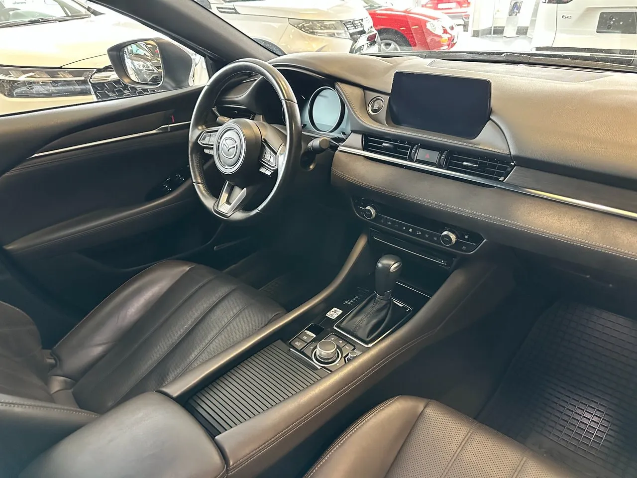 Vehicle image 11