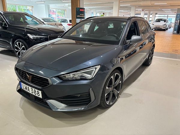 Cupra Leon Sportstourer e-Hybrid Backkamera 2,99% ränta - 2024