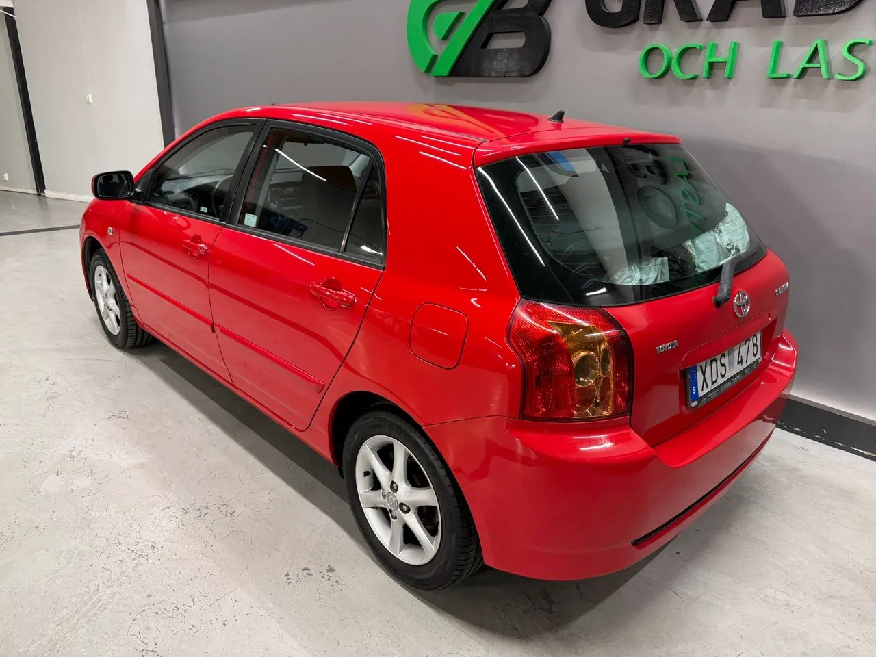 Vehicle image 2