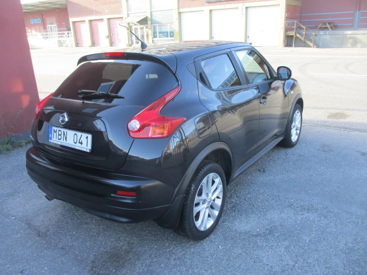 Vehicle image 4