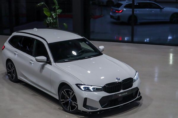 BMW 330 e XDRIVE M SPORT WIDESCREEN LED ADAPTIV FART-H MAXTON - 2024