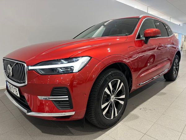 Volvo XC60 Recharge T6 Core Bright / Panoramatak / 360 Kamera / Navigation / - 2023