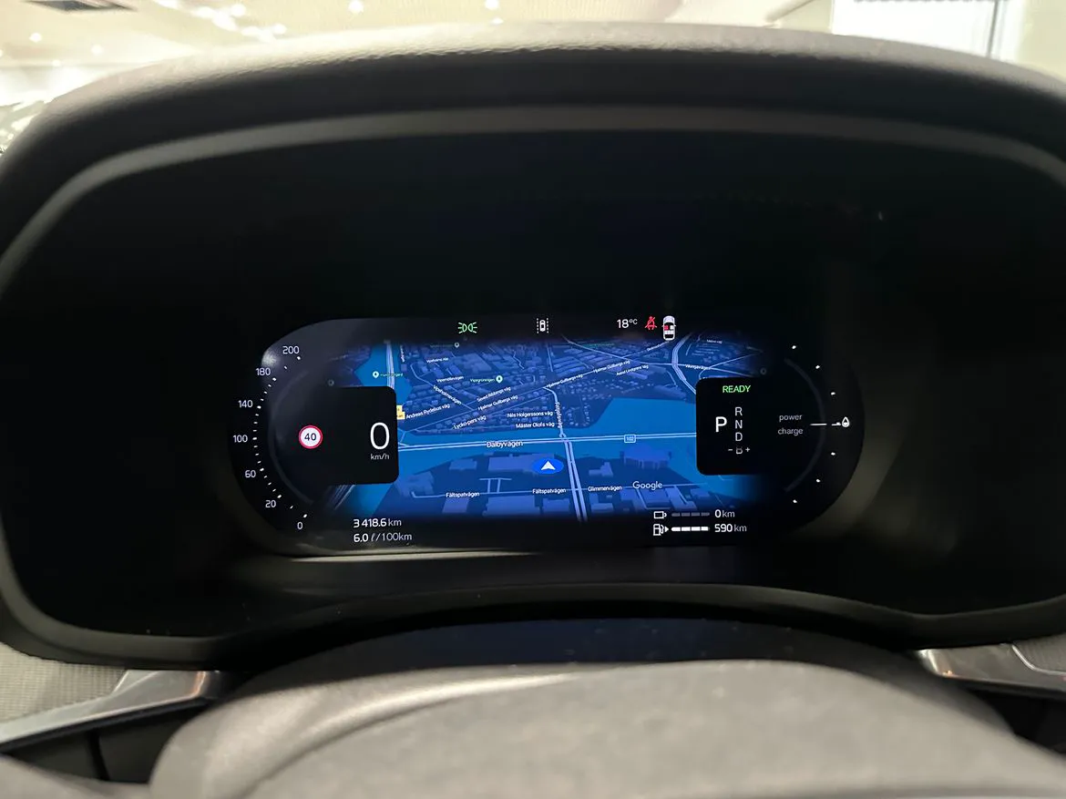 Vehicle image 15