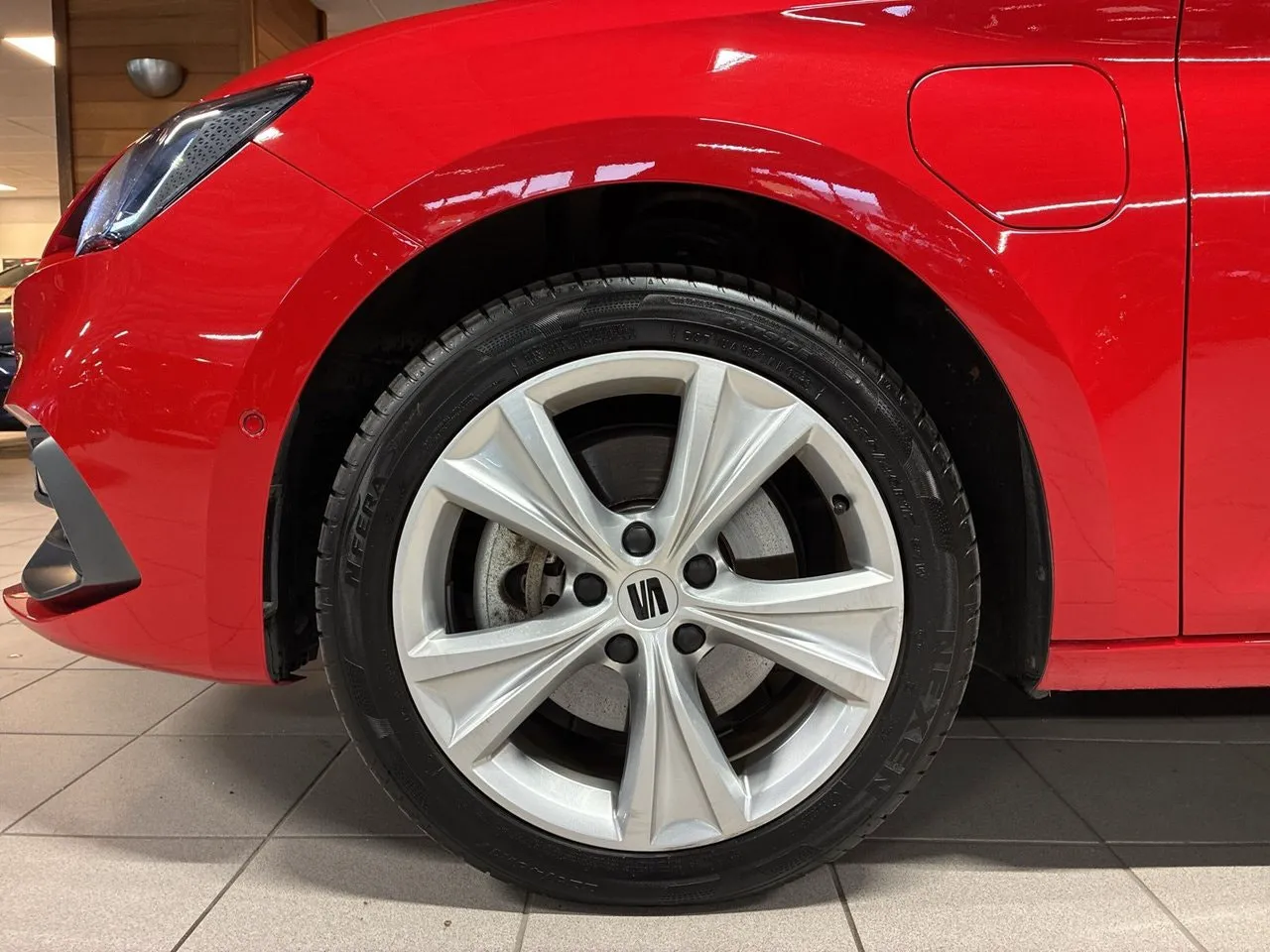 Vehicle image 25