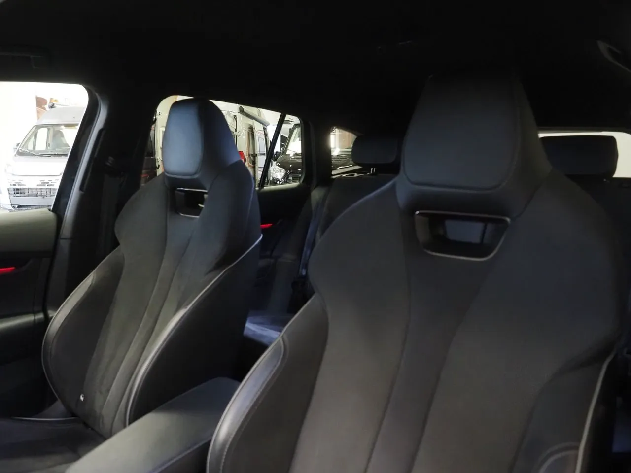 Vehicle image 14
