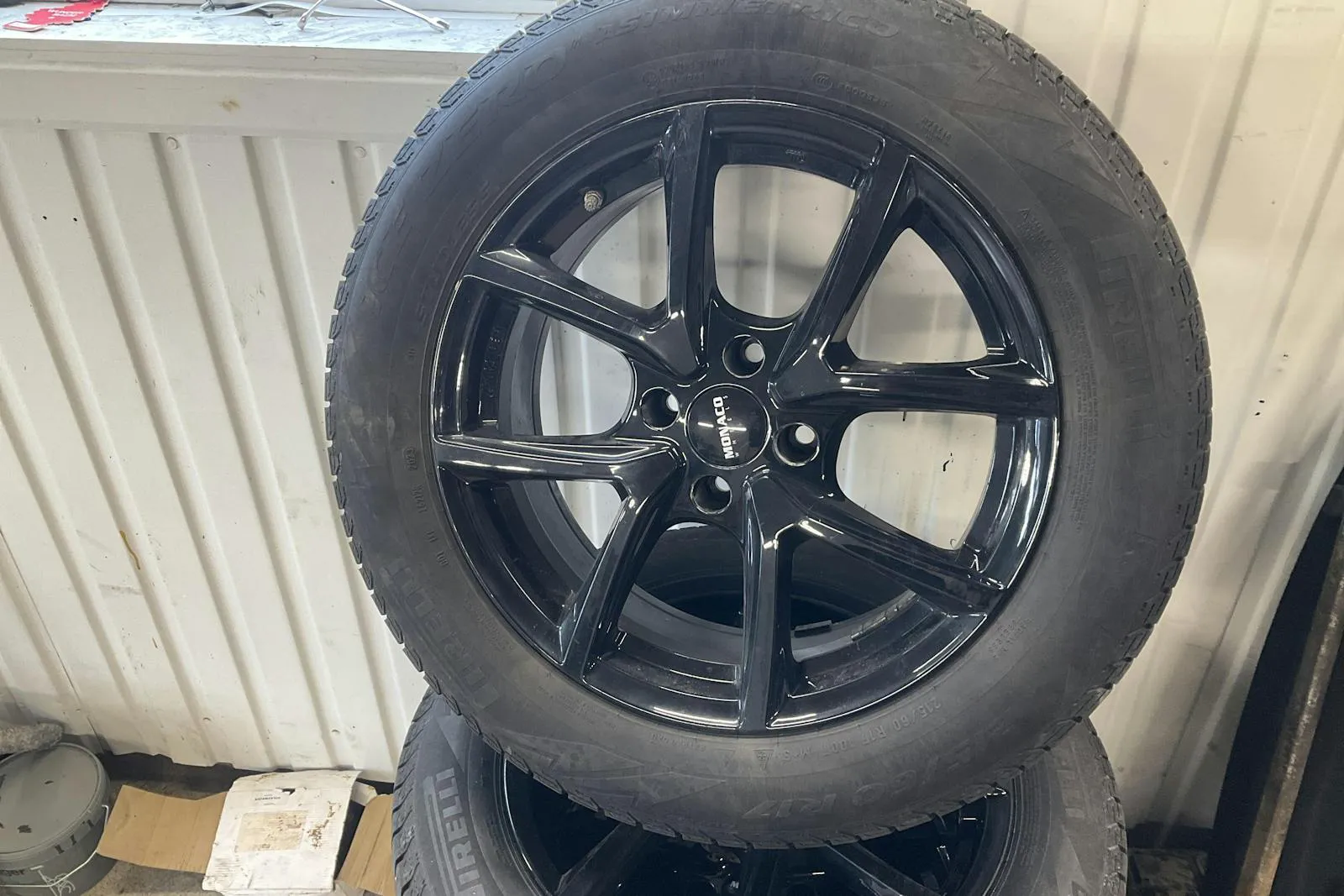 Vehicle image 15