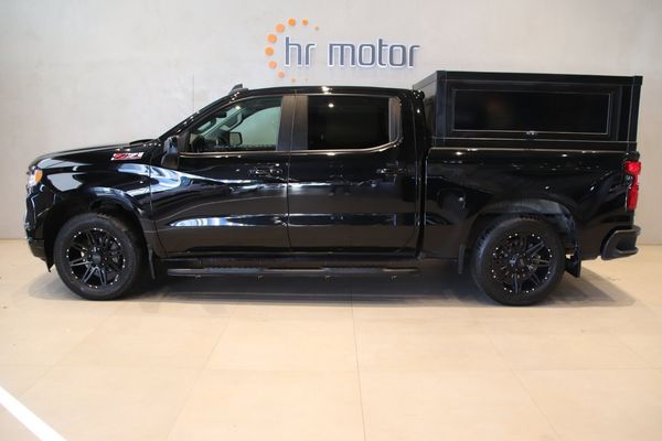 Chevrolet Silverado 1500 RST/ StellaKåpa/Bose/Dold led/2 års garanti - 2023