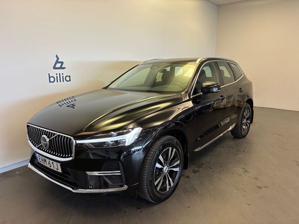 Volvo XC60 T6 Core Nordic Edition / Panoramatak / Dragkrok / Keyless / Backkamera / - 2025