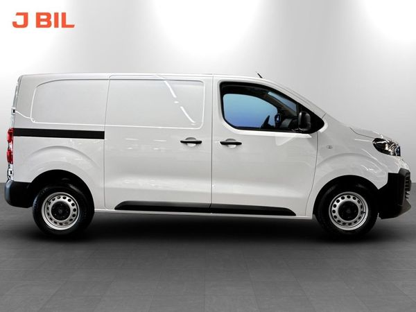 Peugeot Expert 150hk Aut L2 - EDITION! SERVICE & V-HJUL INGÅR! - 2026