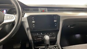 Volkswagen Passat bild 9