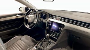 Volkswagen Passat bild 11