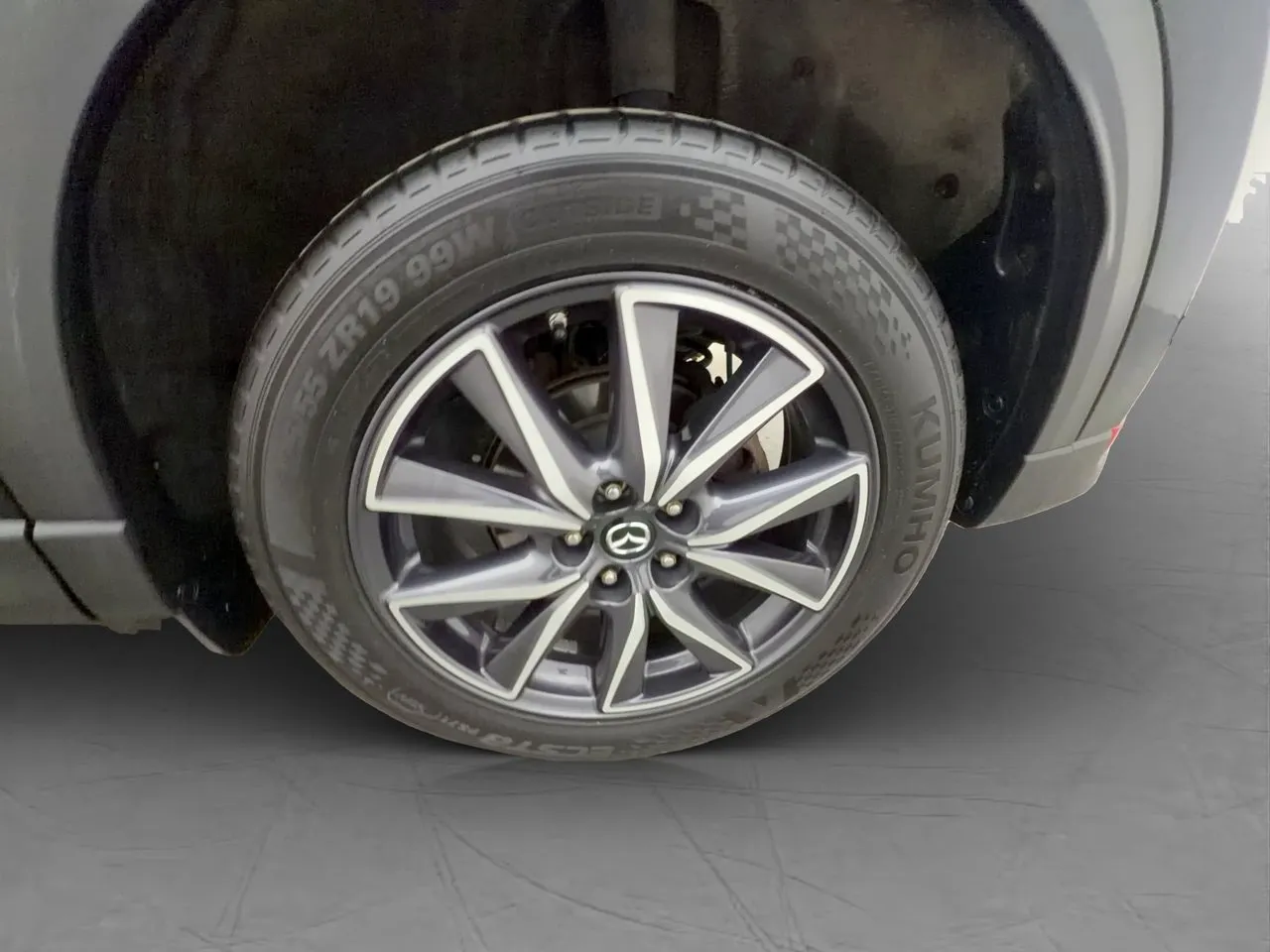 Vehicle image 33