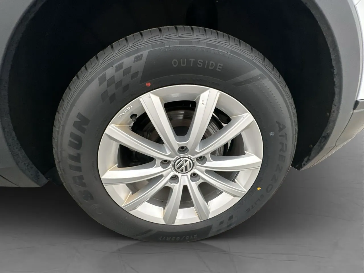 Vehicle image 30