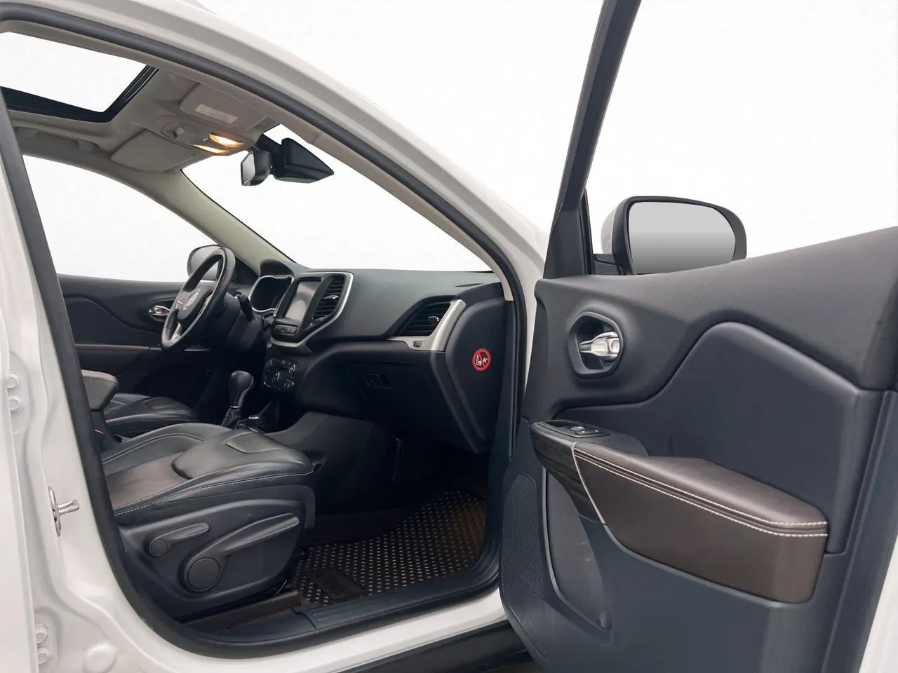 Vehicle image 30
