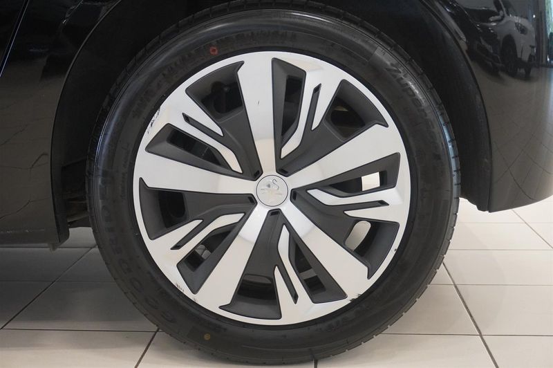 Peugeot 208 bild 6