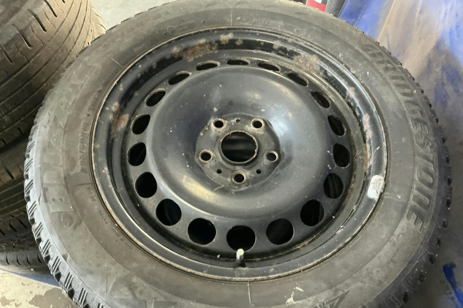 Vehicle image 20