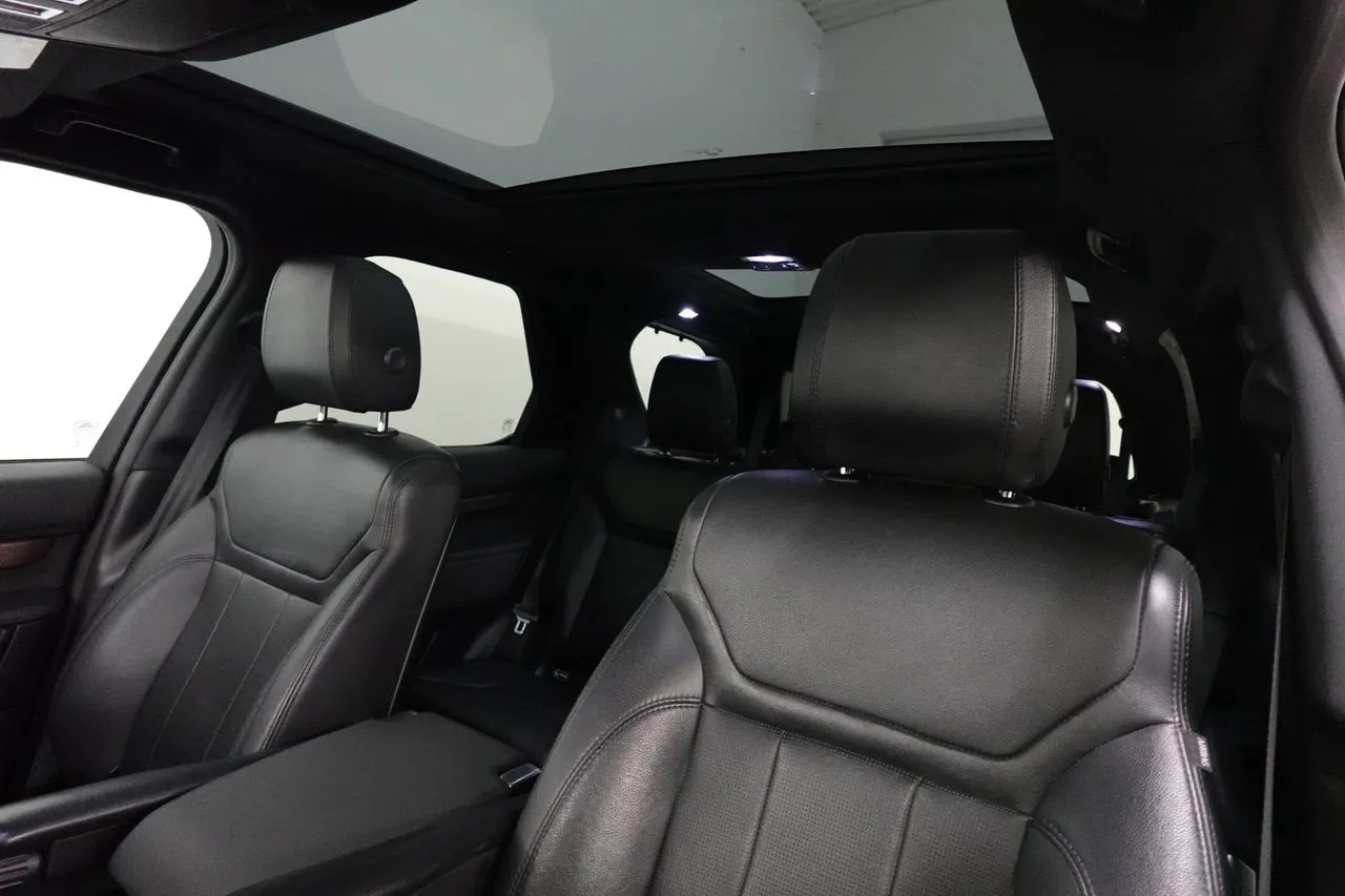 Vehicle image 21