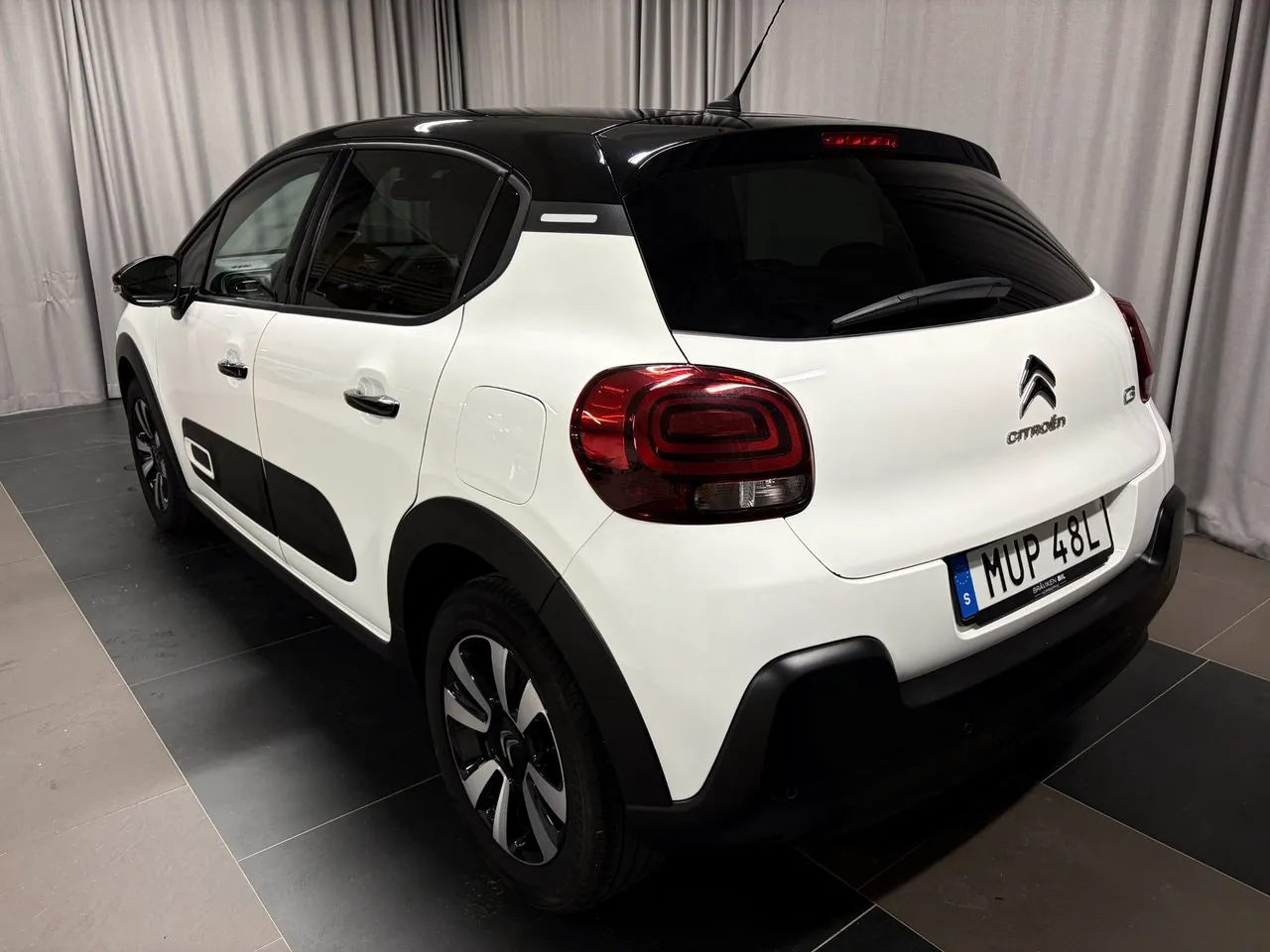 Vehicle image 2