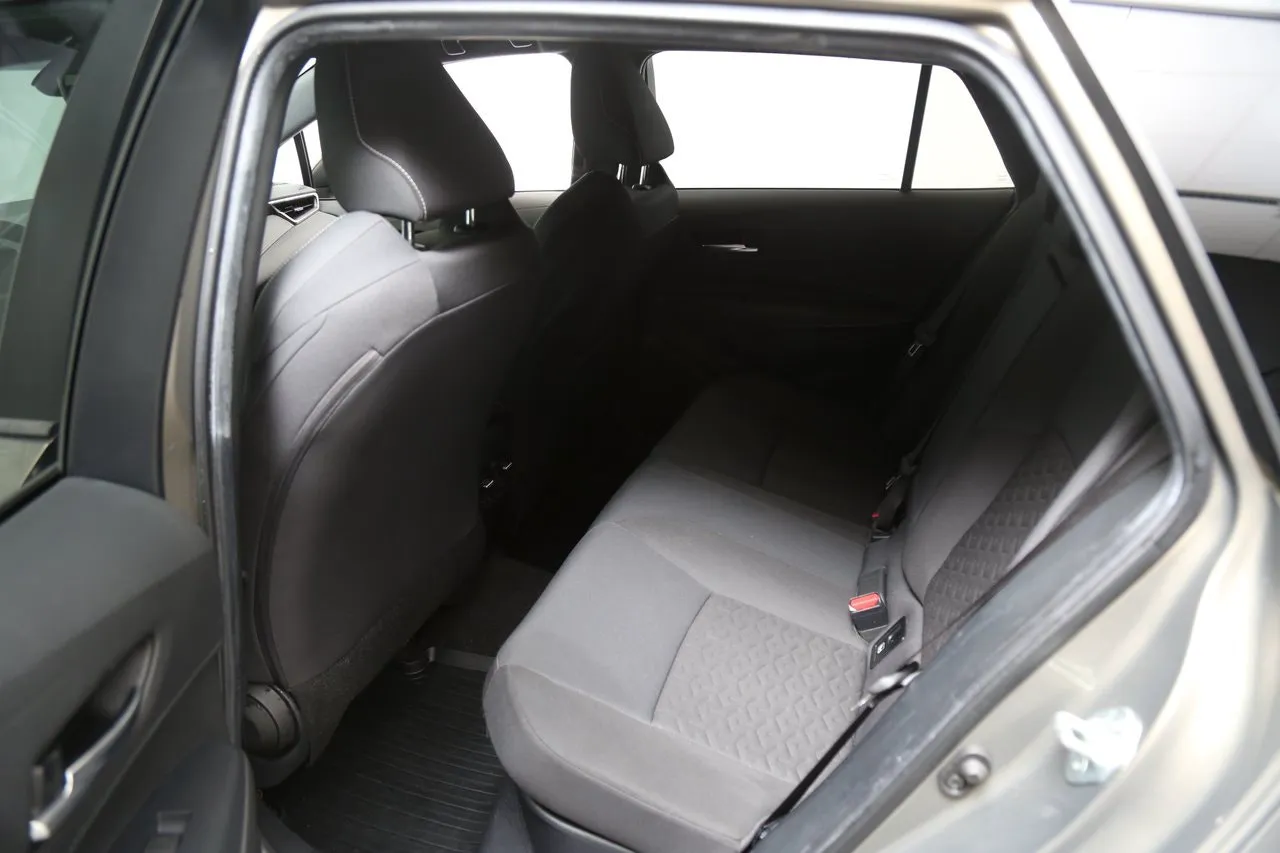 Vehicle image 22