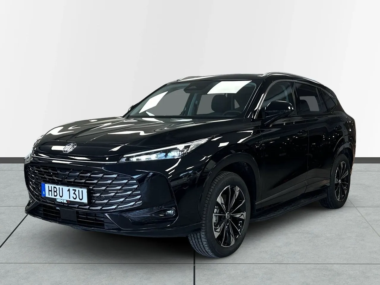 Vehicle image 15