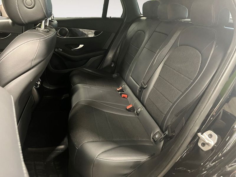 Mercedes GLC300 bild 13