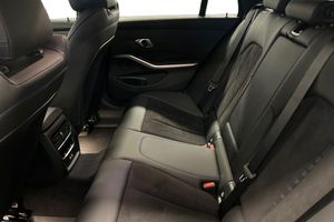 BMW 330 bild 13
