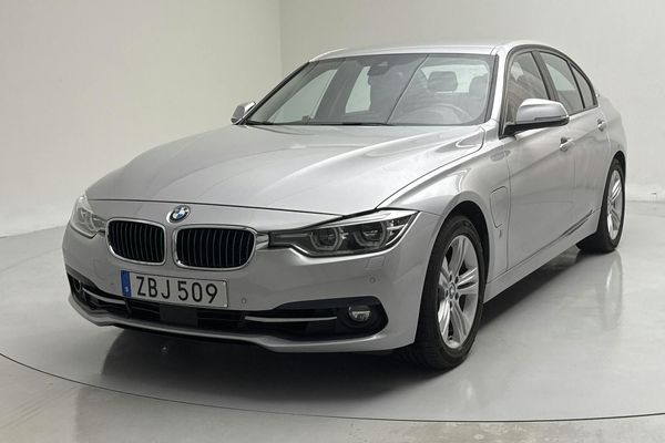 BMW 330 e Sedan, F30 (252hk) - 2018
