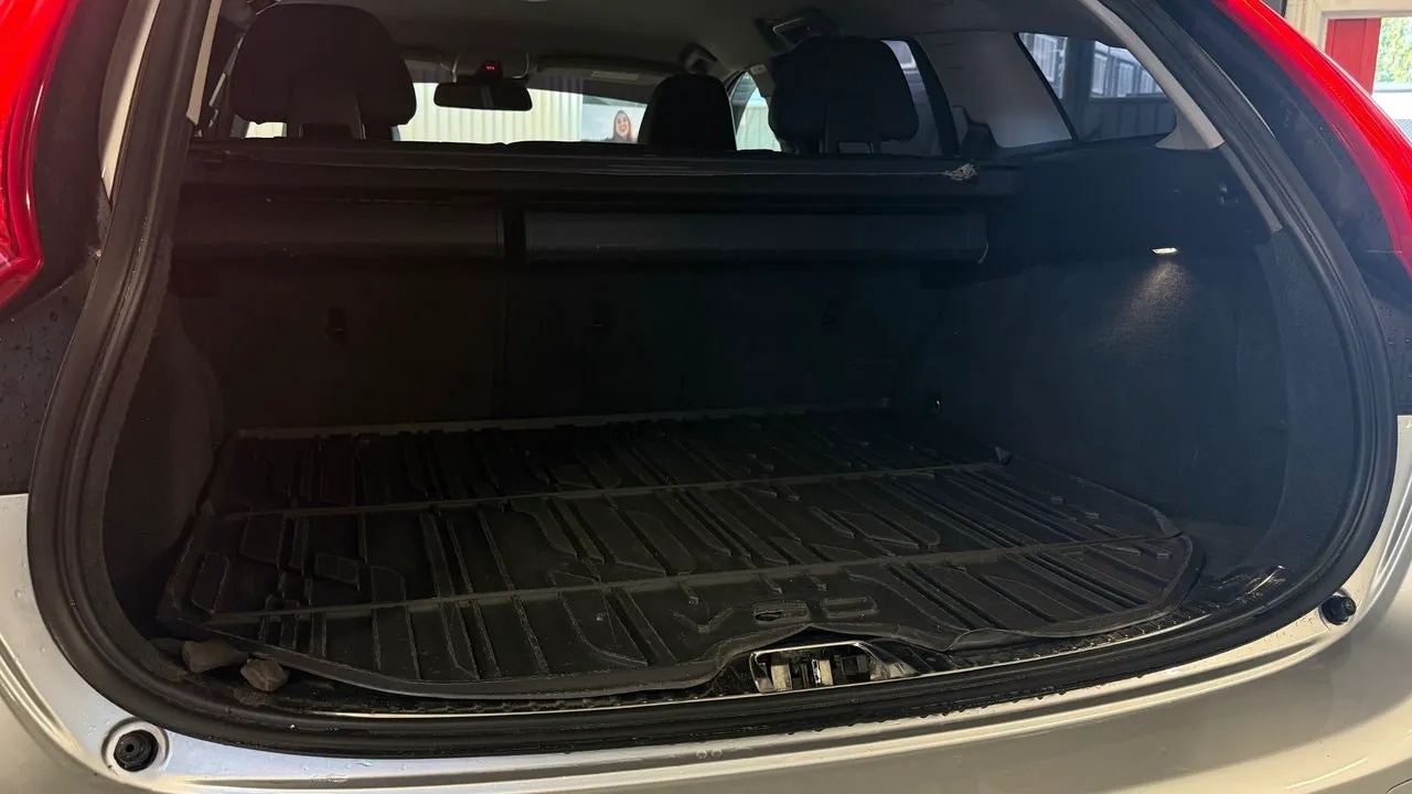 Vehicle image 20