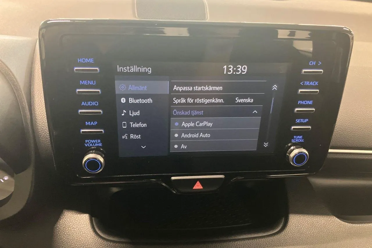 Vehicle image 16